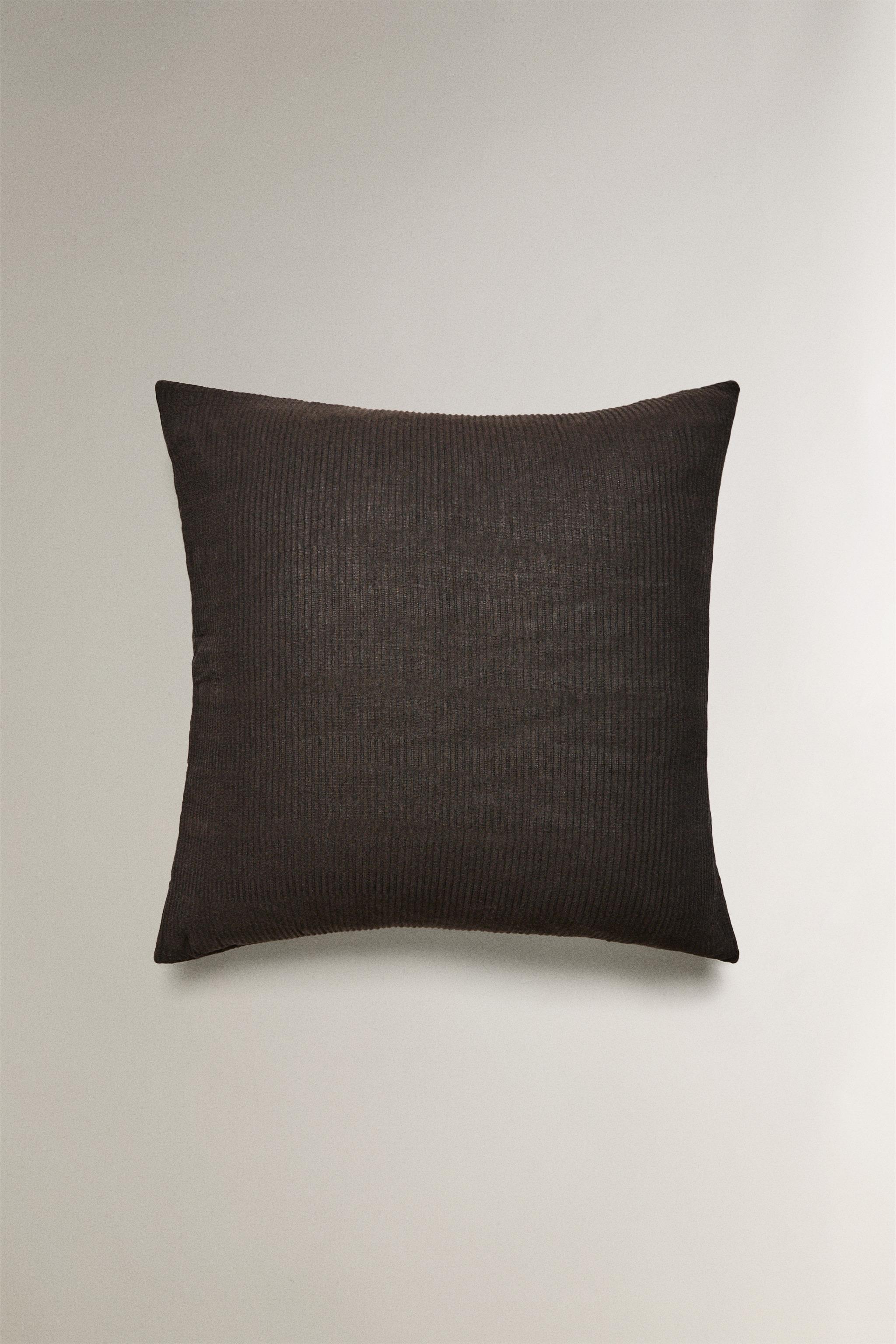 GATHERED QUILT THROW PILLOW COVER